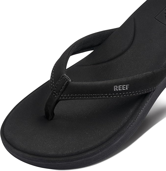 REEF Cushion Cloud Women's Flip Flop Black - Super Soft Molded Footbed, Enhanced Arch Support, Lightweight Water-Friendly Sandals