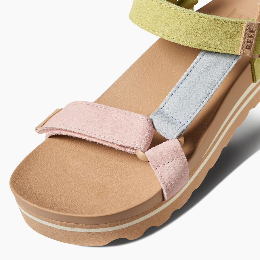 Reef Cushion Rem Hi Sandals – Women’s Platform Flip-Flops with Arch Support and Ultra-Soft Cushioning for All-Day Comfort