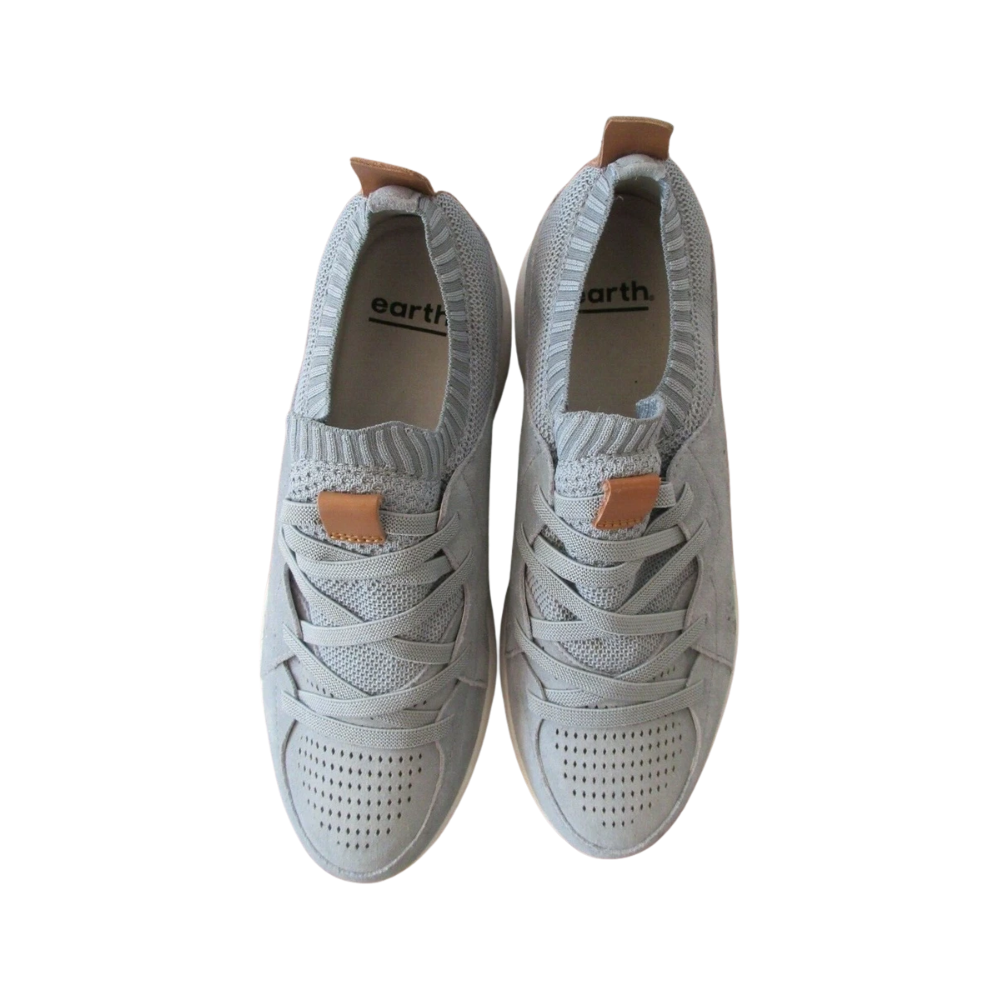 Earth Women’s Desire Flow Sneaker – Knit/Suede Light Blue