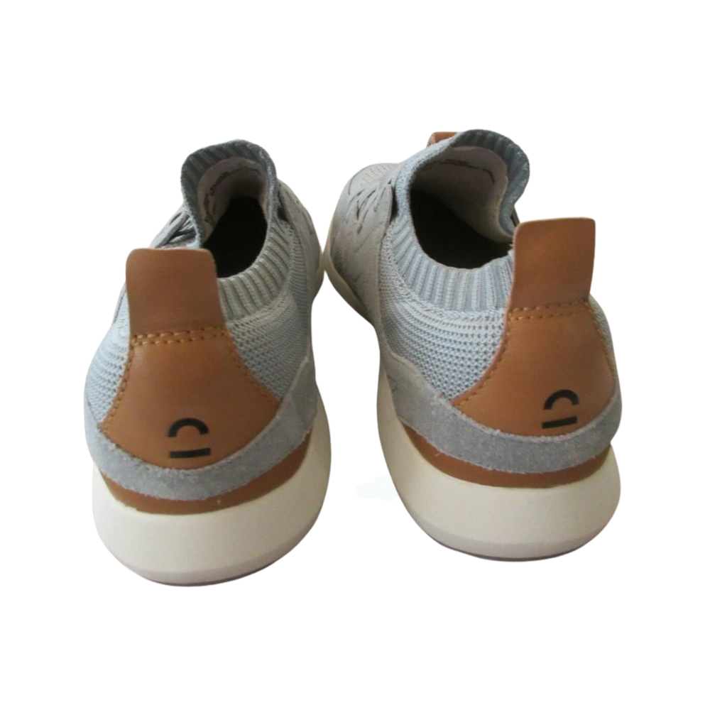 Earth Women’s Desire Flow Sneaker – Knit/Suede Light Blue