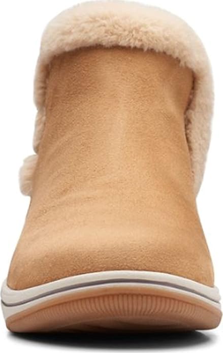 Clarks Women’s Breeze Fur Ankle Boots Tan Cozy Faux Fur Lined