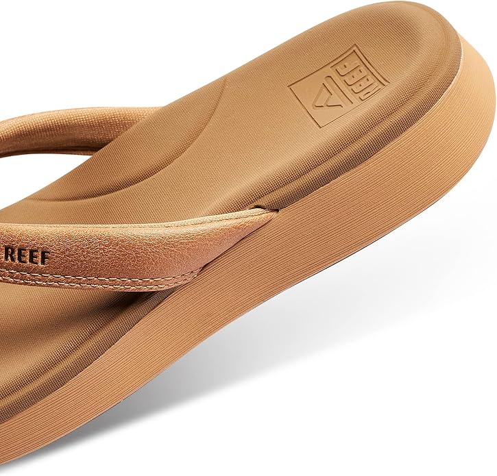 REEF Cushion Cloud Women's Flip Flop – Super Soft Molded Footbed, Arch Support, Lightweight Comfort, Natural