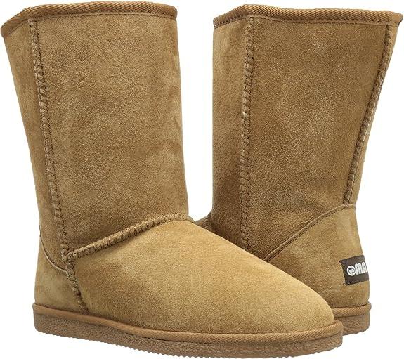 Lamo Women's Classic 9 in Boot, Chestnut