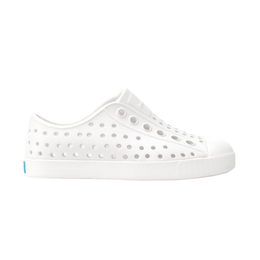 Native Shoes Jefferson Child – Play-Ready, Lightweight, Waterproof & Breathable Sneakers in Shell White / Shell White