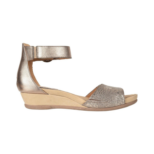 Earth Women’s Hera – Printed Leather Wedge Sandals Champagne