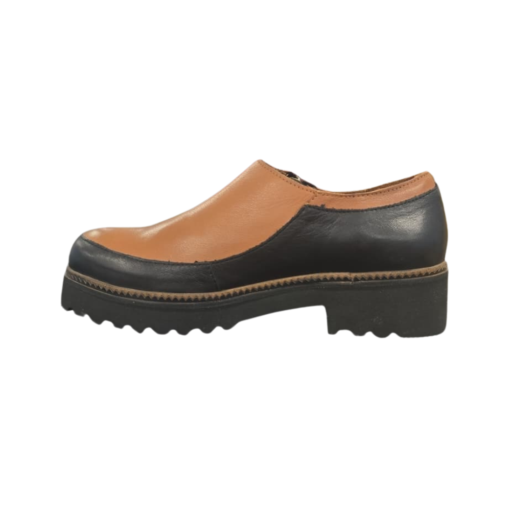 Bueno Amelia Women’s Zip Closure Leather Loafer Tan