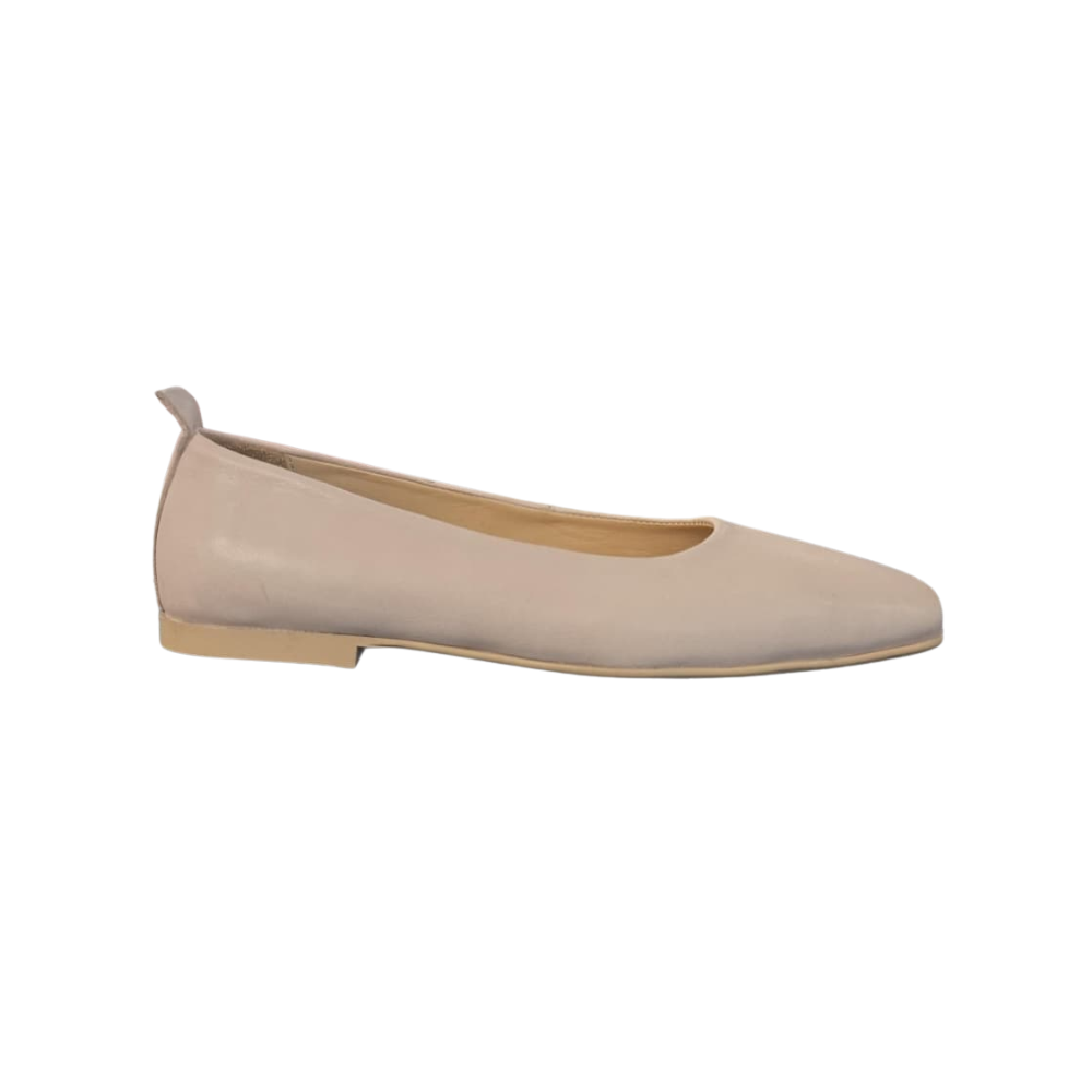 Bueno Elizabeth Women’s Leather Square Toe Flat Shoes Pale Pink