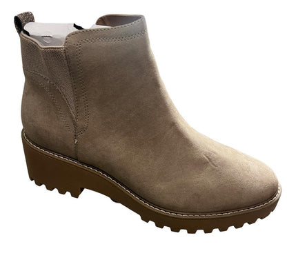 Universal Thread Women's Taci Pull-On Memory Foam Ankle Boots Taupe size 12